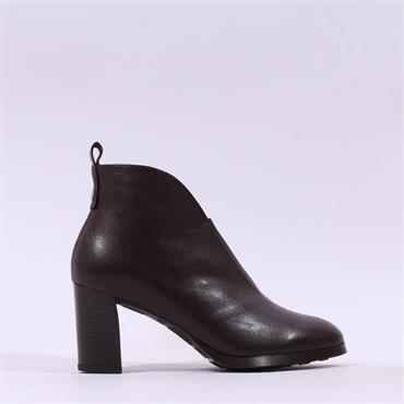 Wonders Vflex High Block Heel V Cut Boot - Brown Leather